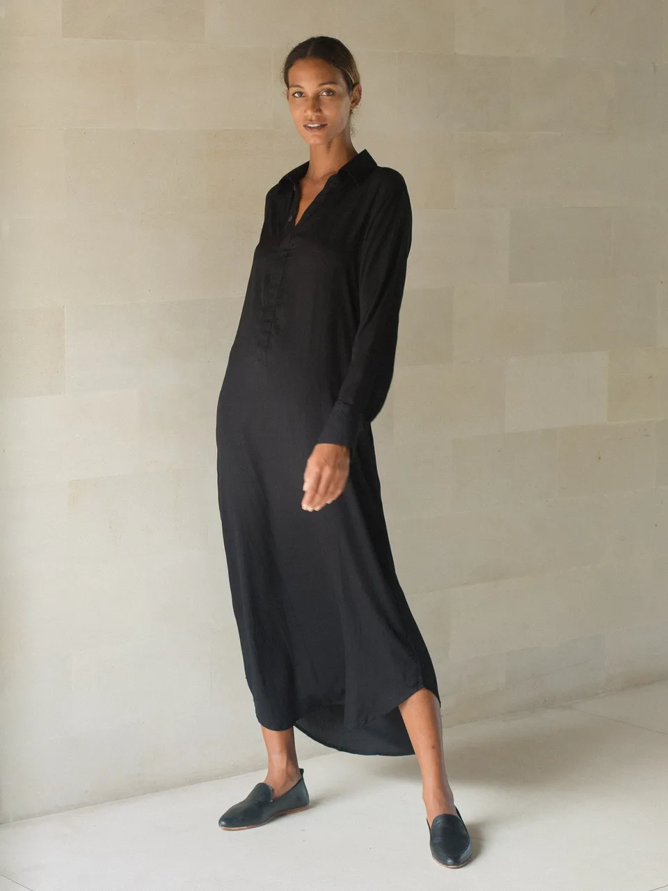 luciee-ava-maxikleid-hemdblusenkleid-schwarz-bambus image 1