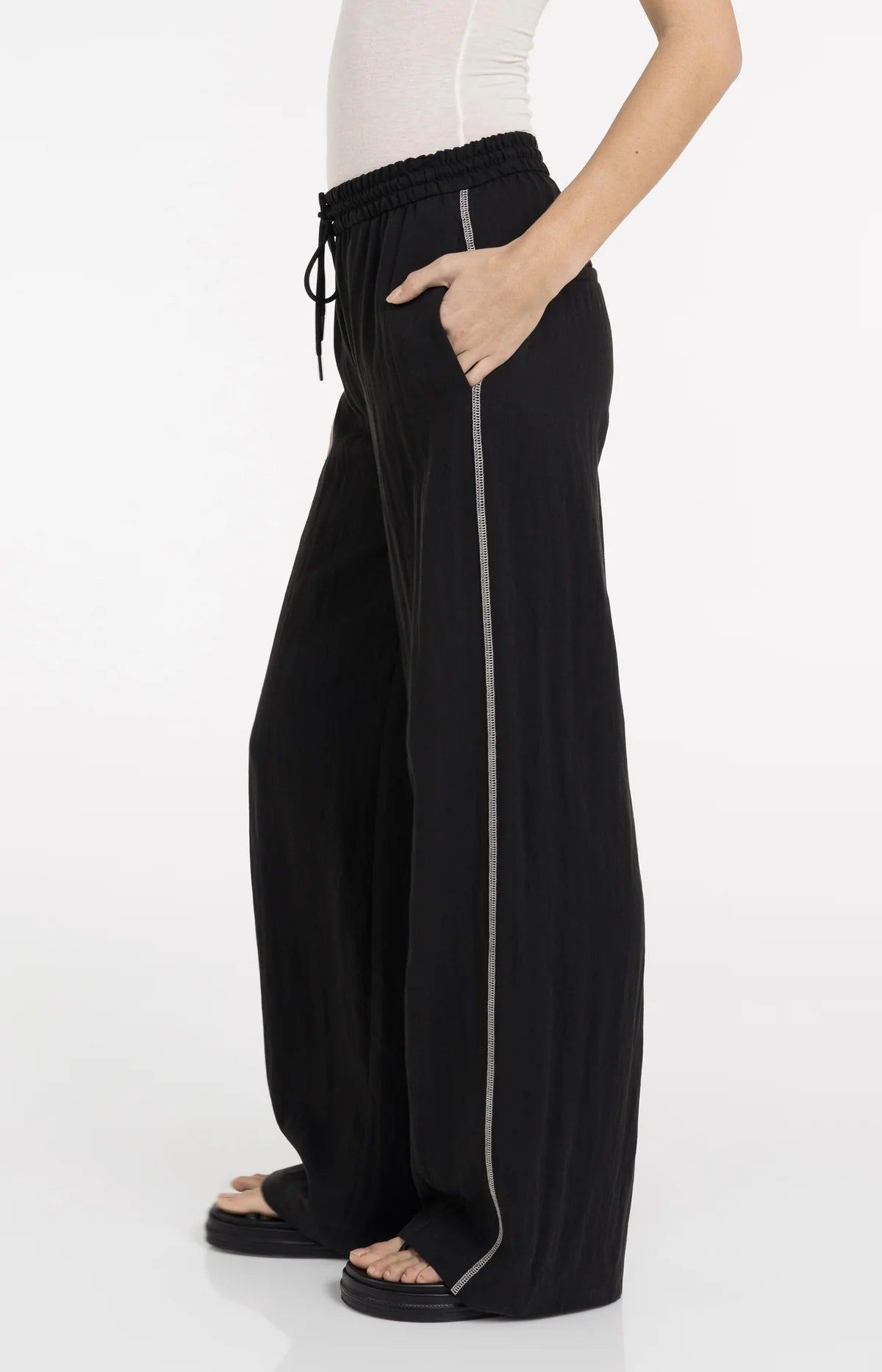 yaya-wide-leg-hose-schwarz-kontrastn-hte-stoffhose image 4