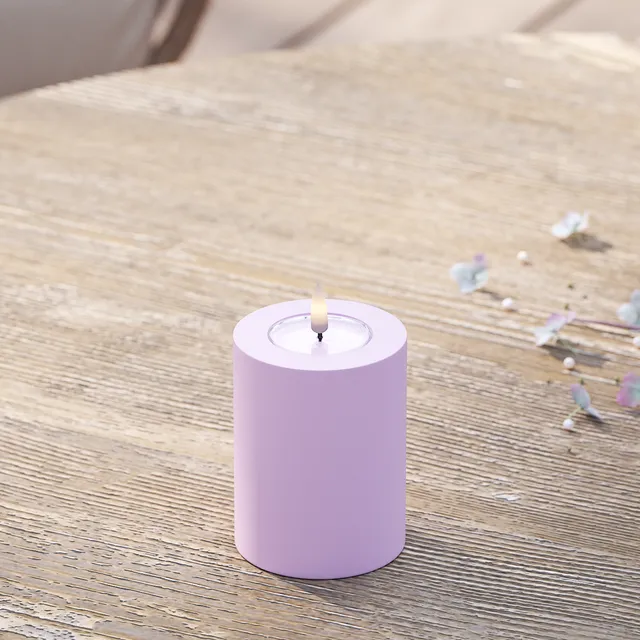 deluxe-homeart-au-enleuchten-led-blockkerze-7-5x10-lavendel-ip44 image 1