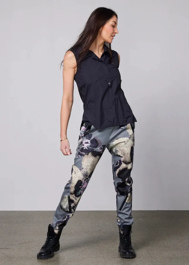 n-denmark-yen-rmellose-bluse-schwarz-stehkragen image 1