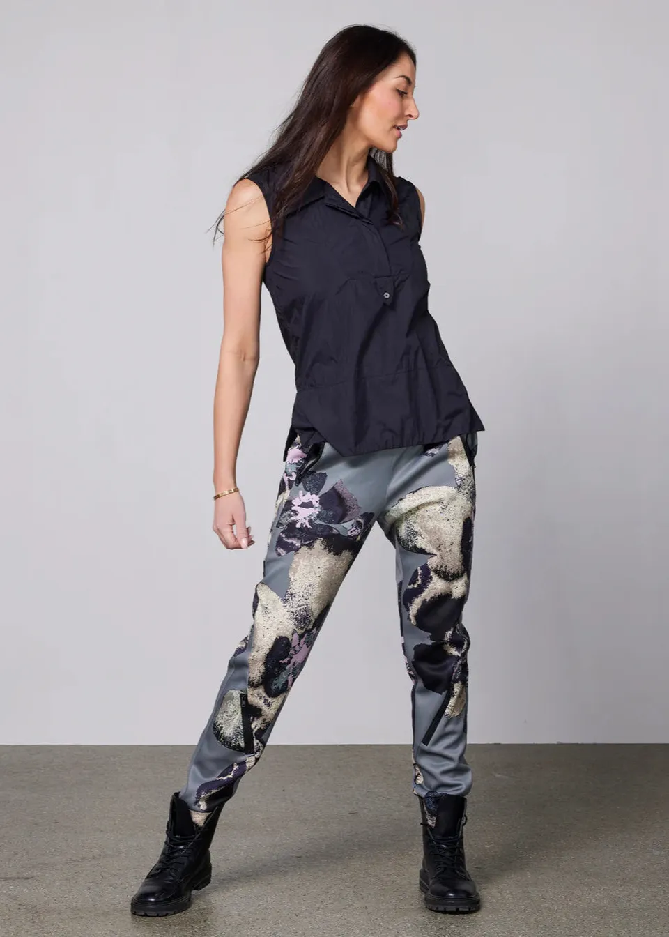 n-denmark-yen-rmellose-bluse-schwarz-stehkragen image 1
