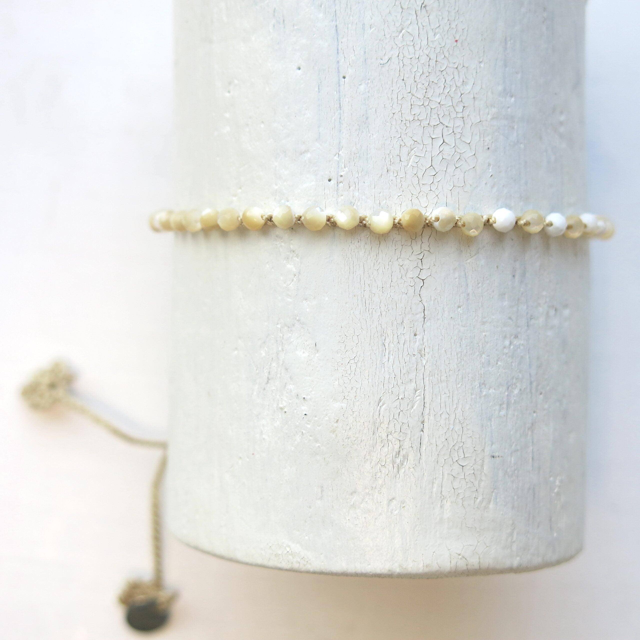 jasmin-edelstein-armband-geh-kelt-sand-verstellbar image 2