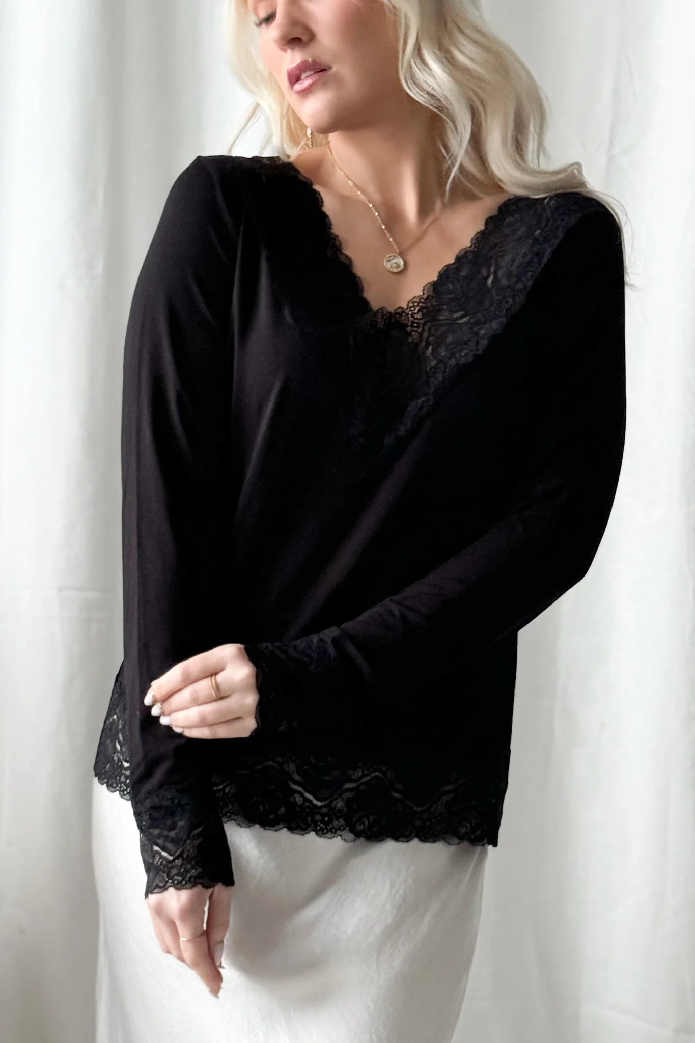 bypias-divine-langarmshirt-damen-schwarz-spitze-m image 2