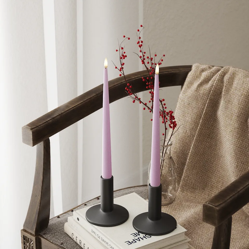 deluxe-homeart-kerzenlicht-mit-lack-led-stabkerzen-28cm-lavendel-2st image 1