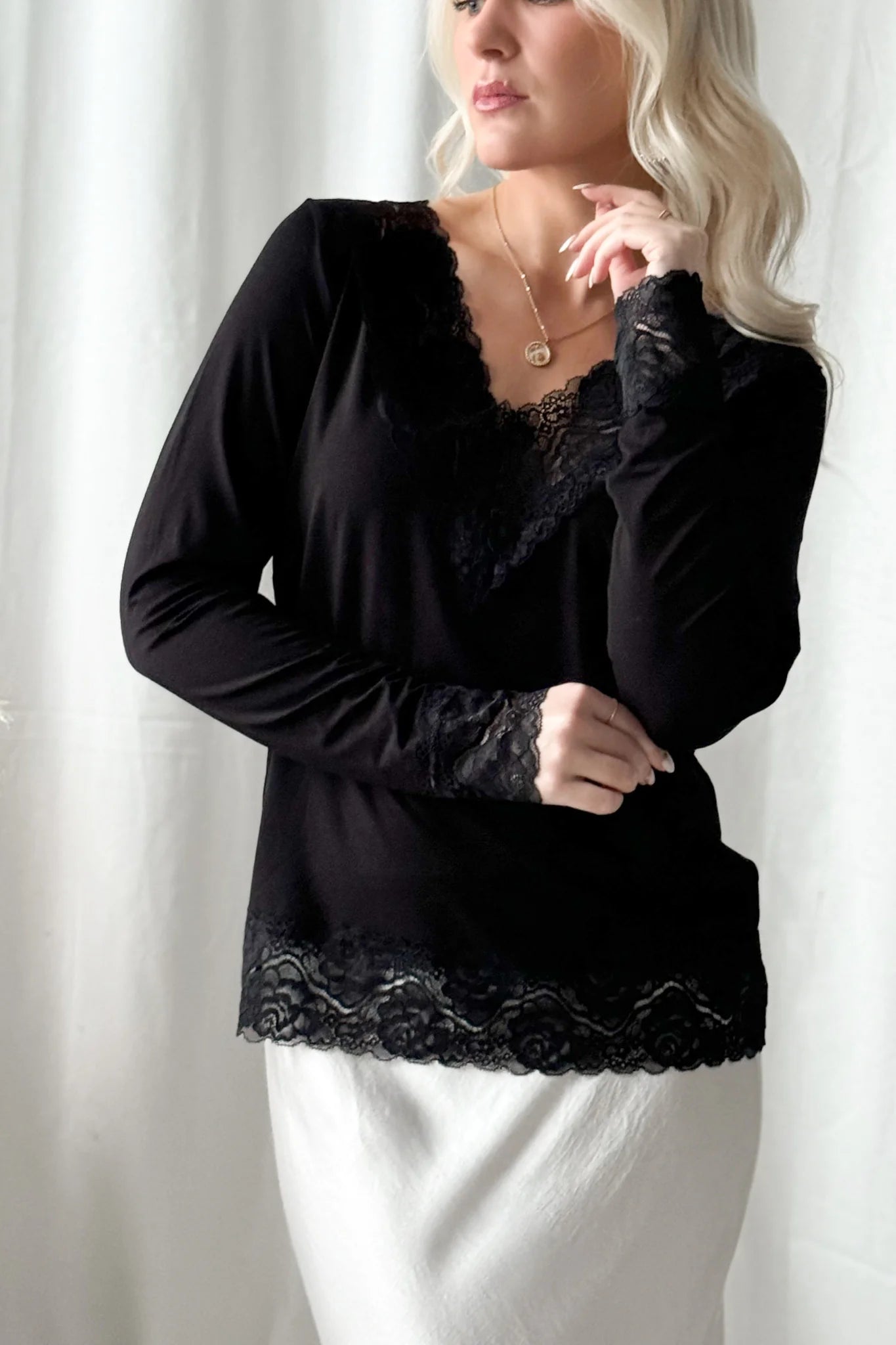 bypias-divine-langarmshirt-damen-schwarz-spitze-m image 1