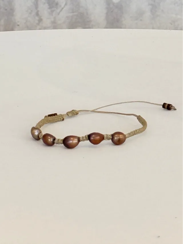 ein-st-ck-vom-gl-ck-armband-zuchtperlen-boho-braun-verstellbar image 1