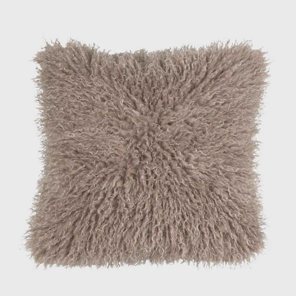 fondaco-curly-kissenbezug-48x48-sand-lammfelloptik image 1