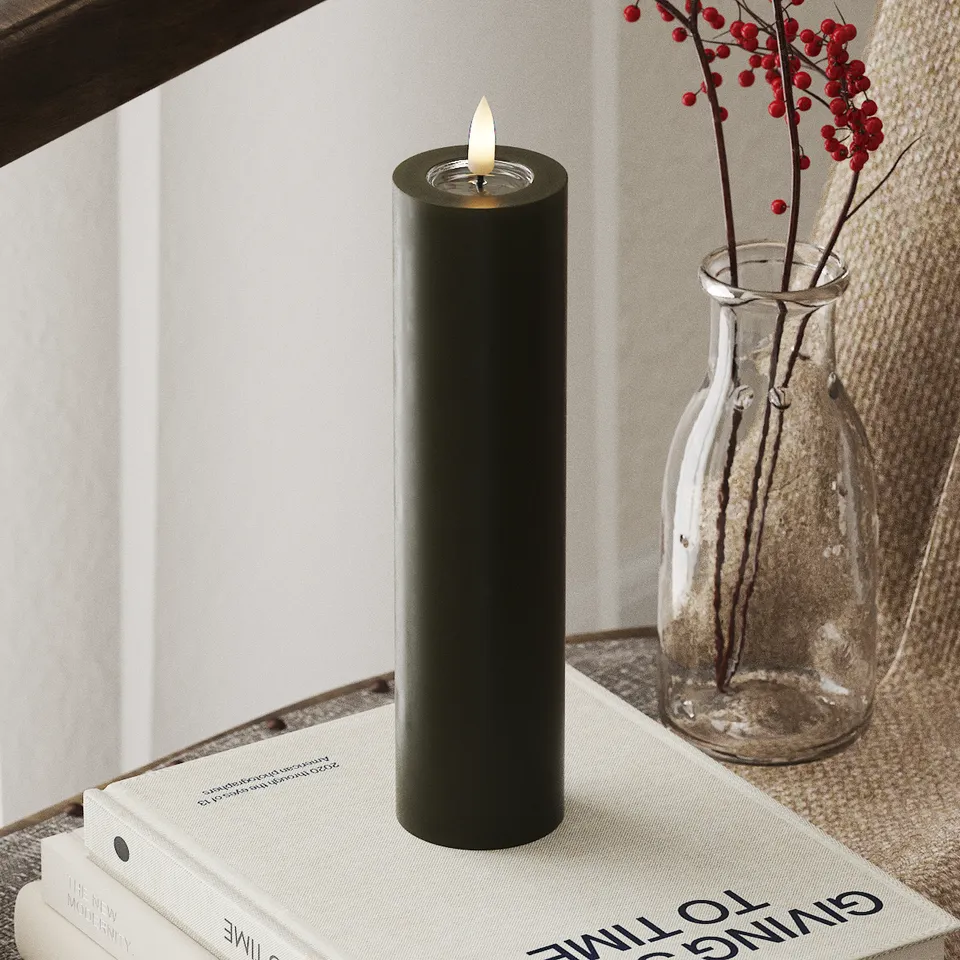deluxe-homeart-blockkerzen-led-5x20-cm-dunkelgr-n-real-flame image 1