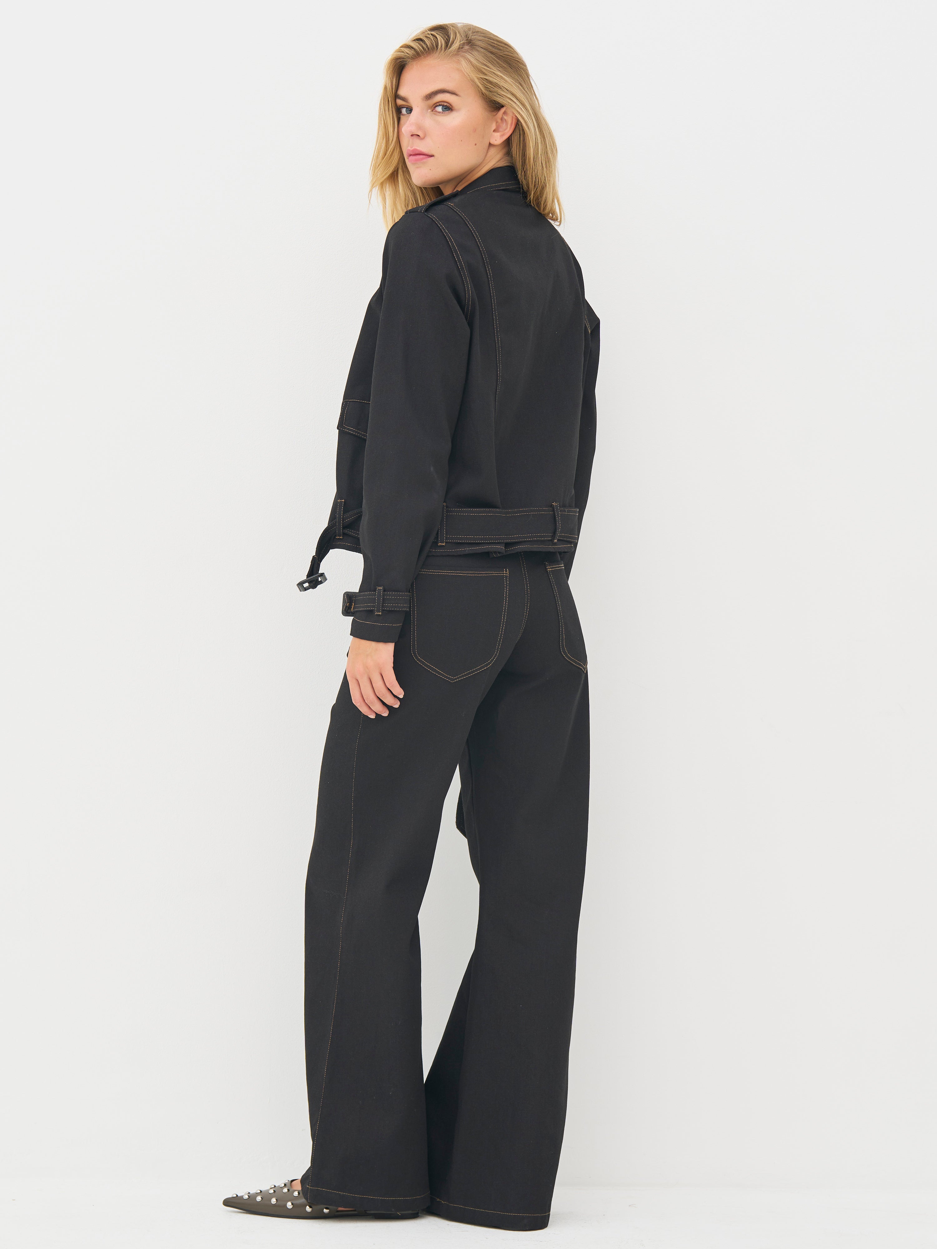 n-denmark-beate-wide-leg-jeans-schwarz-5-pocket-damen image 5