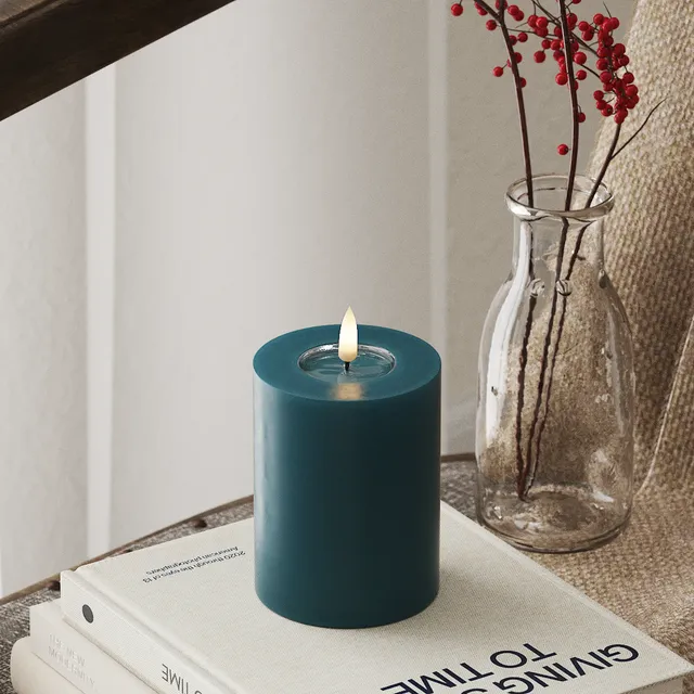 deluxe-homeart-blockkerzen-led-kerze-7-5x10-cm-petrol-real-flame image 1