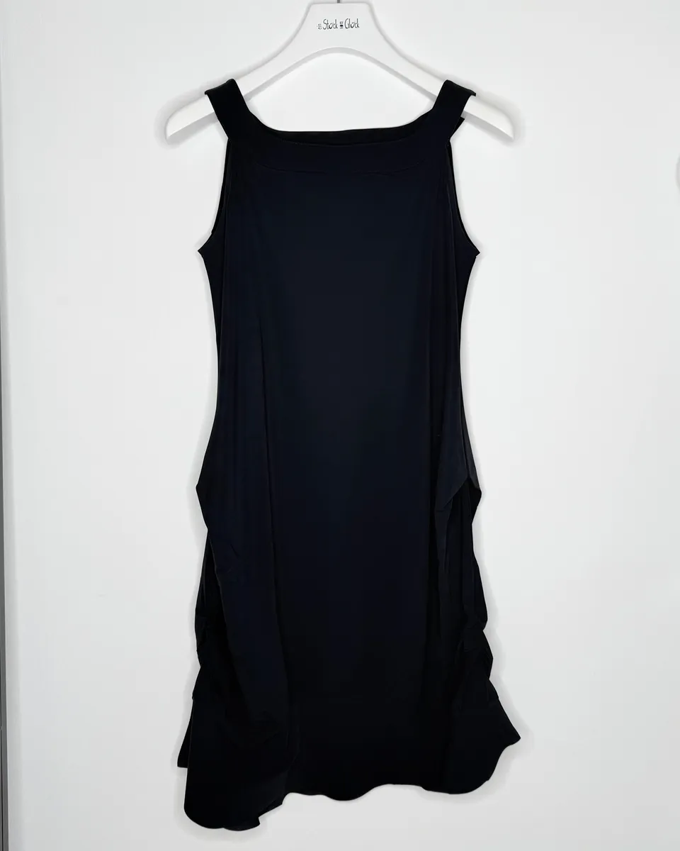 anastasia-kalliope-midikleid-schwarz-raffung image 1
