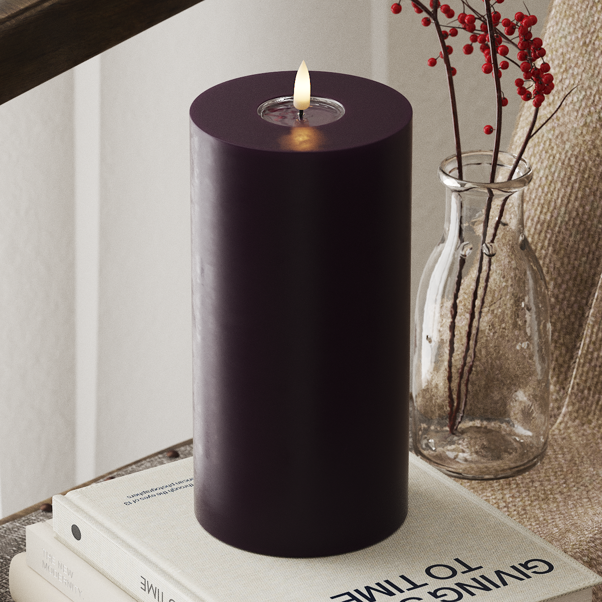 deluxe-homeart-blockkerzen-led-kerze-10x20-cm-dunkellila-real-flame image 1