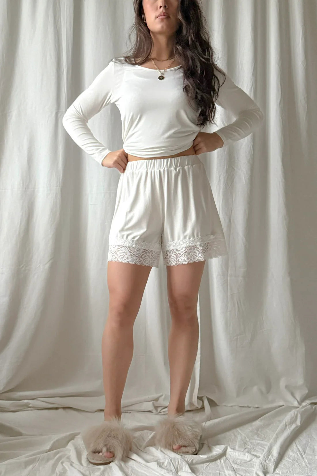 bypias-lace-bambus-shorts-damen-wei-spitze image 2
