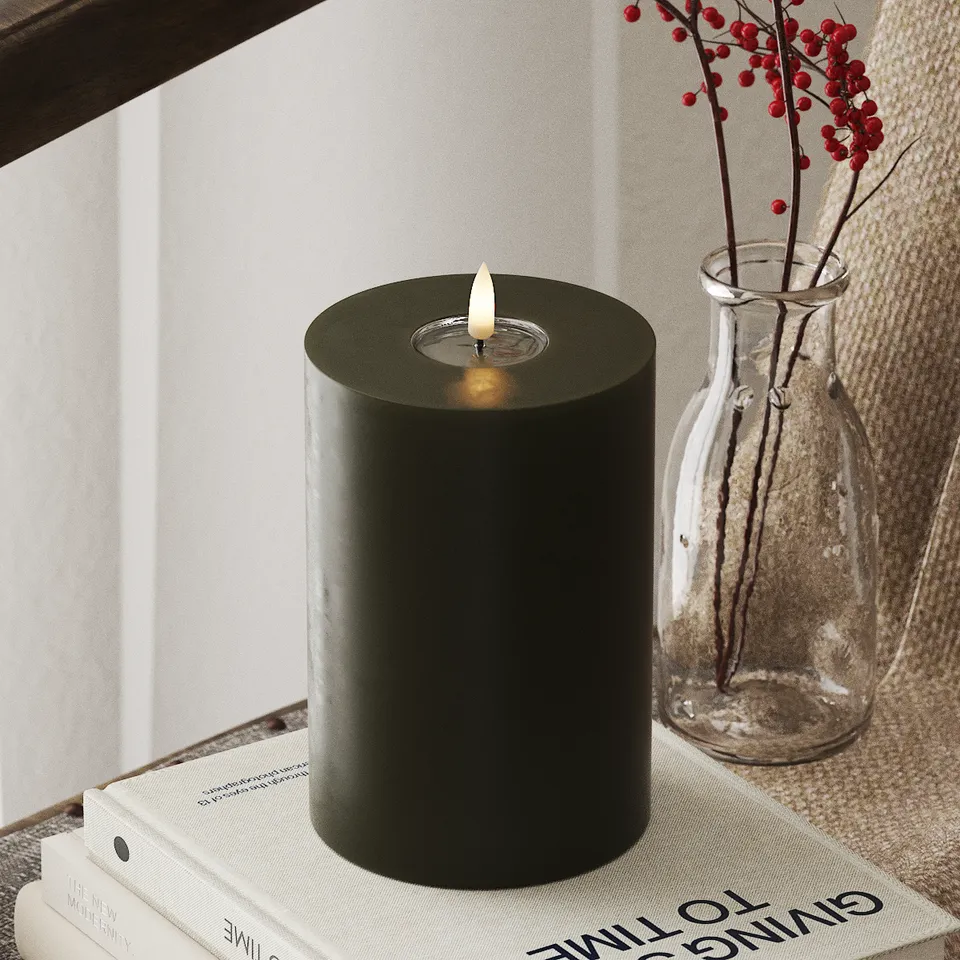 deluxe-homeart-blockkerzen-led-blockkerze-dunkelgr-n-10x15-cm-real-flame image 1