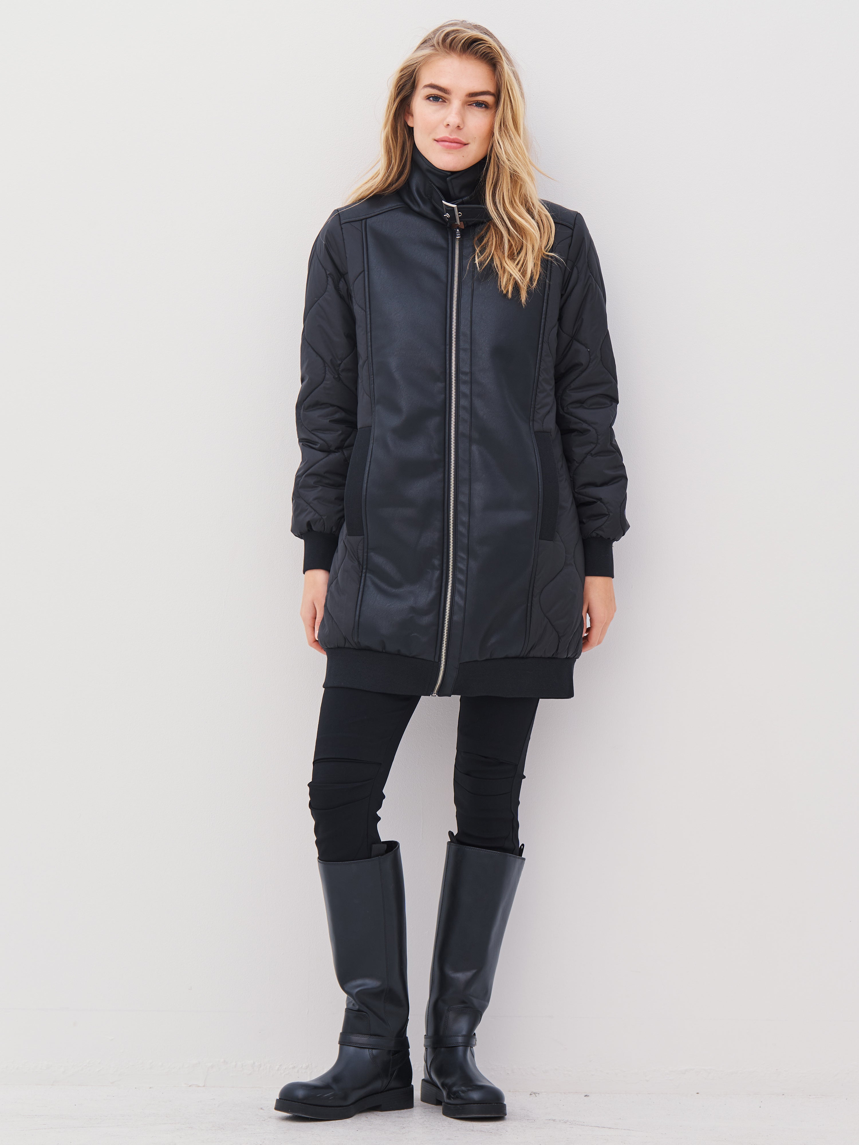 n-denmark-arisa-steppmantel-damen-schwarz image 3