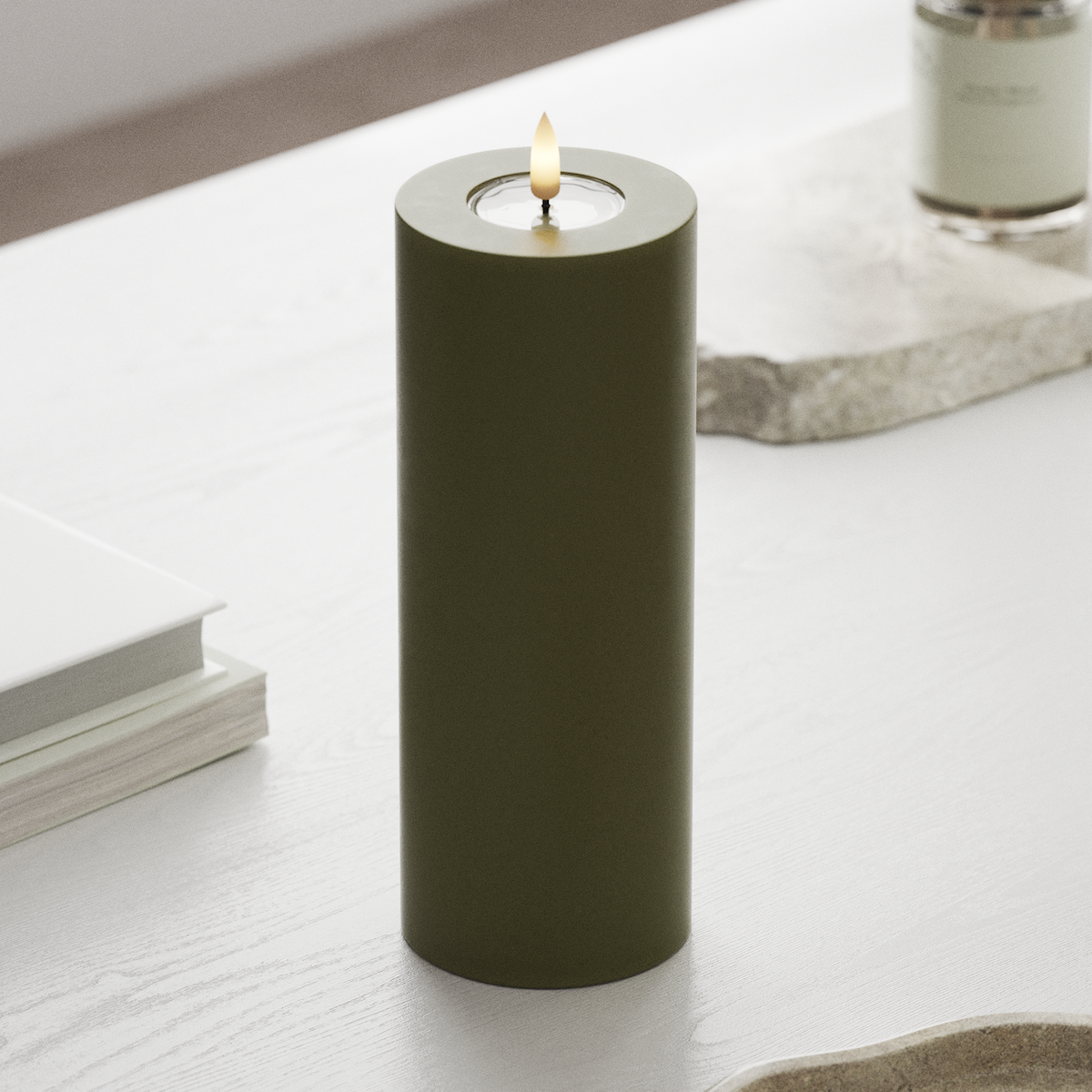 deluxe-homeart-blockkerzen-led-kerze-7-5x20-cm-olivgr-n-real-flame image 3