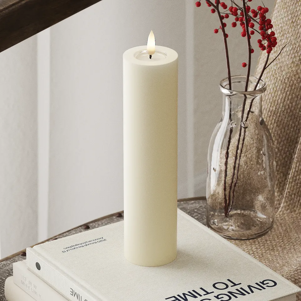 deluxe-homeart-blockkerzen-led-stumpenkerze-creme-5x20-cm image 1