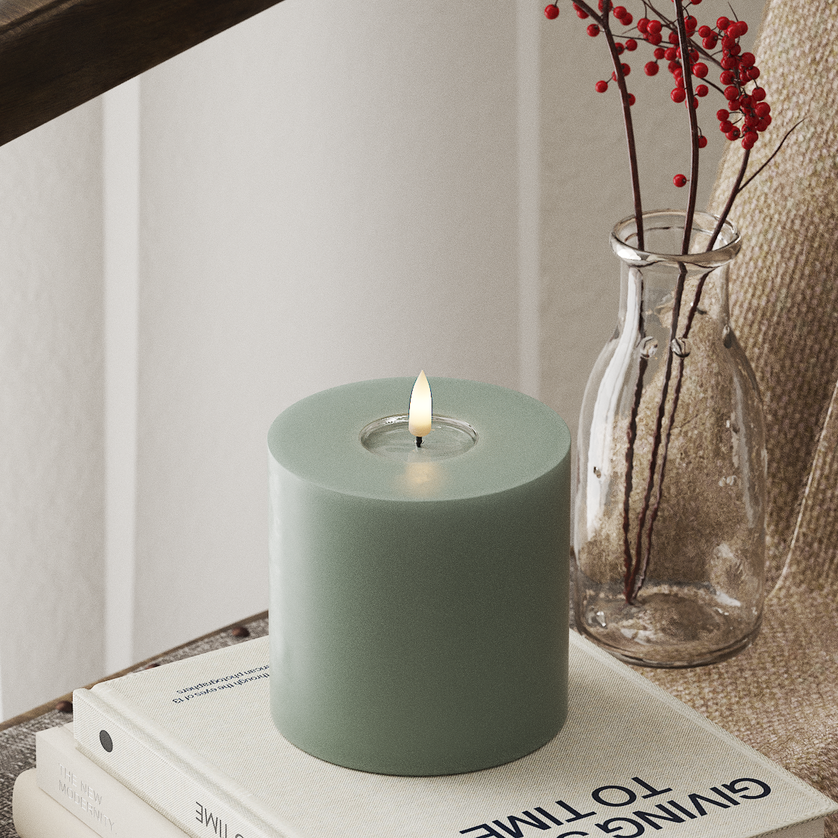 deluxe-homeart-blockkerzen-led-kerze-10x10-cm-salbeigr-n-real-flame image 1