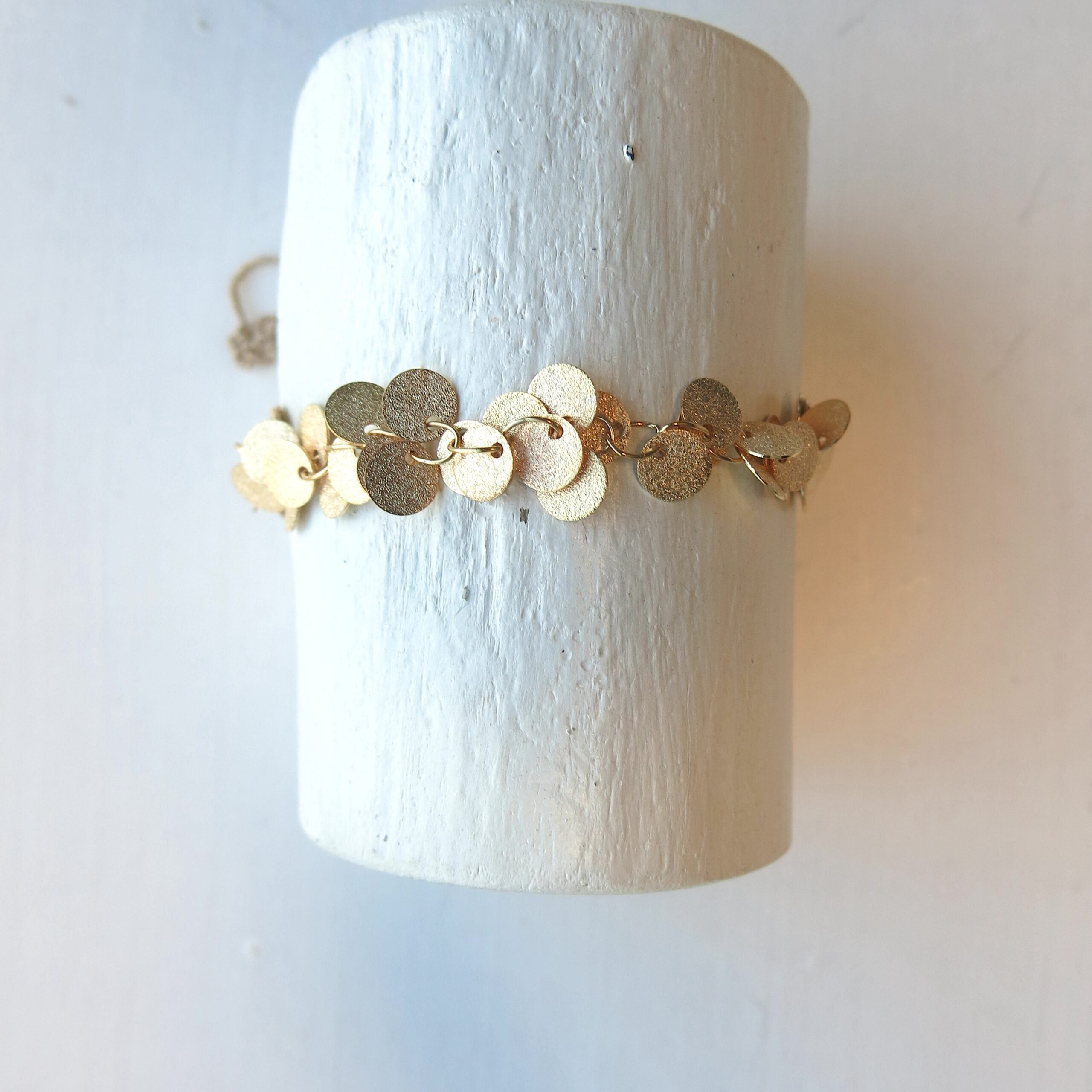 sch-ne-beute-santurini-armband-gold-18kt-pailletten image 4