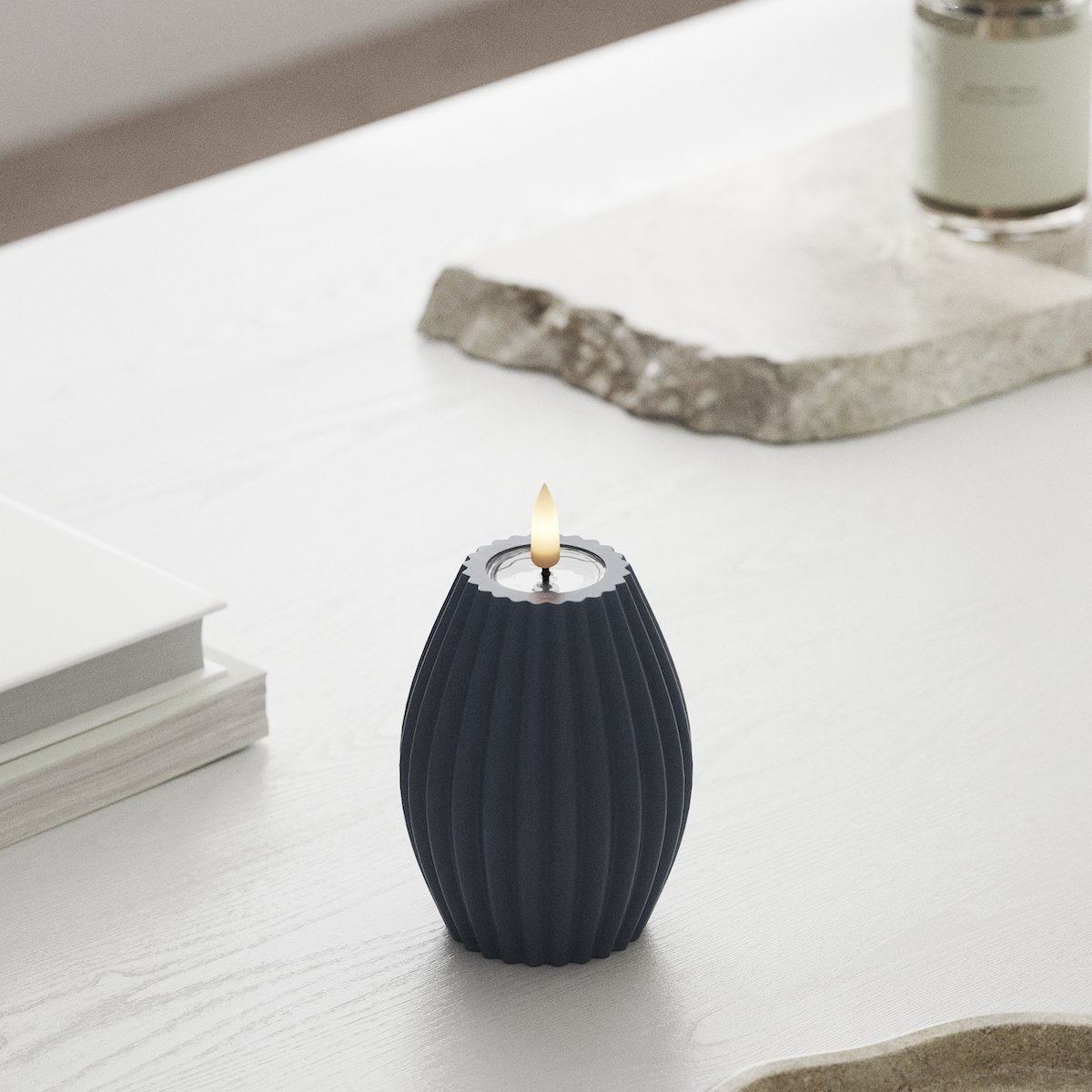 deluxe-homeart-rillenkerzen-led-kerze-7-5x10-cm-eisblau-real-flame image 3