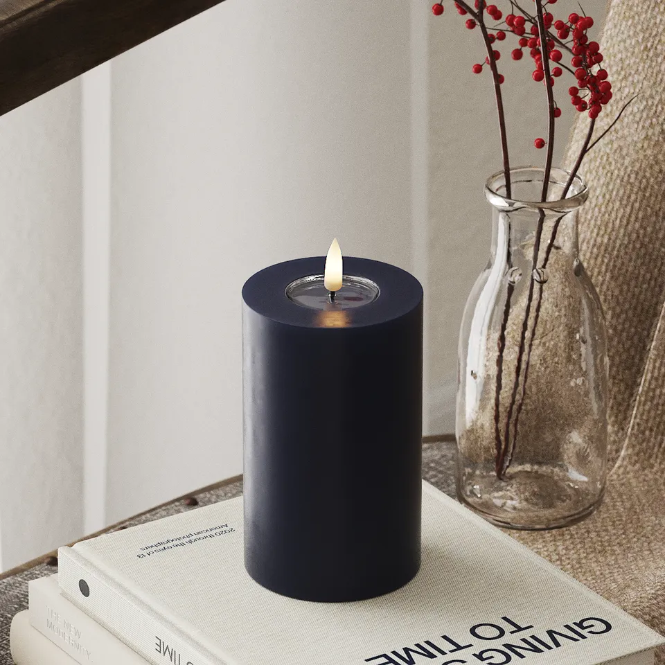 deluxe-homeart-blockkerzen-led-blockkerze-7-5x12-5-cm-k-nigsblau-real-flame image 1