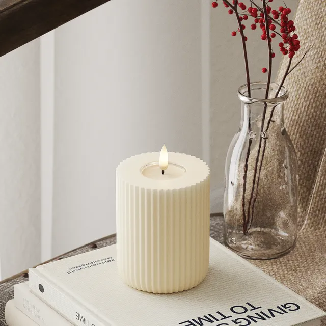 deluxe-homeart-solid-stripe-led-kerze-8x10-cm-creme-real-flame image 1