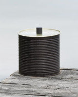living-by-heart-l-schdeckel-outdoor-kerze-dose-schwarz image 4