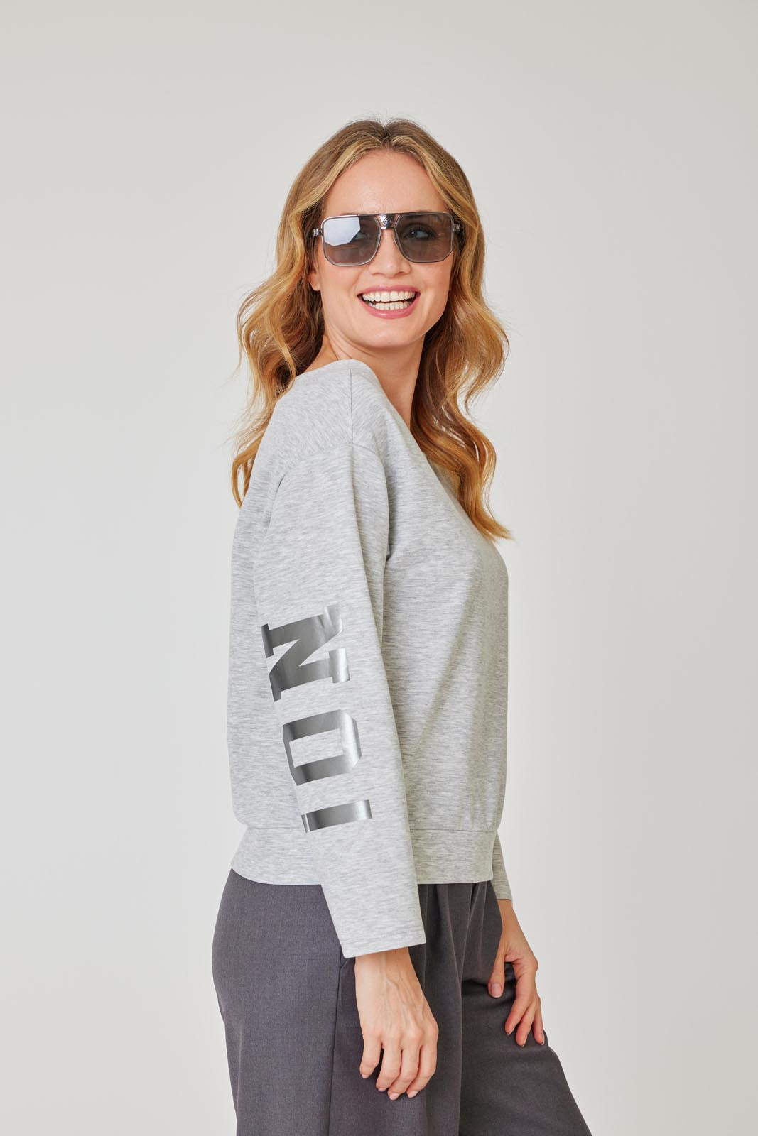 ein-st-ck-vom-gl-ck-yes-sweatshirt-grau-rmelprint-leger image 3