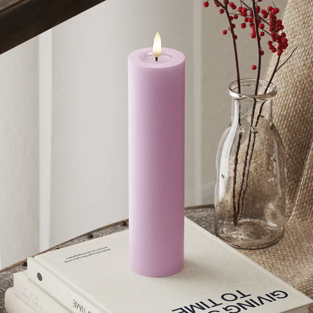 deluxe-homeart-blockkerzen-led-kerze-5x20-cm-lavendel-real-flame image 1