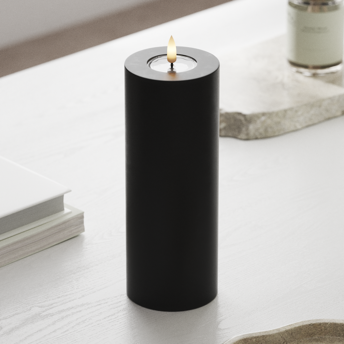 deluxe-homeart-blockkerzen-led-kerze-7-5x20-cm-schwarz-real-flame image 3