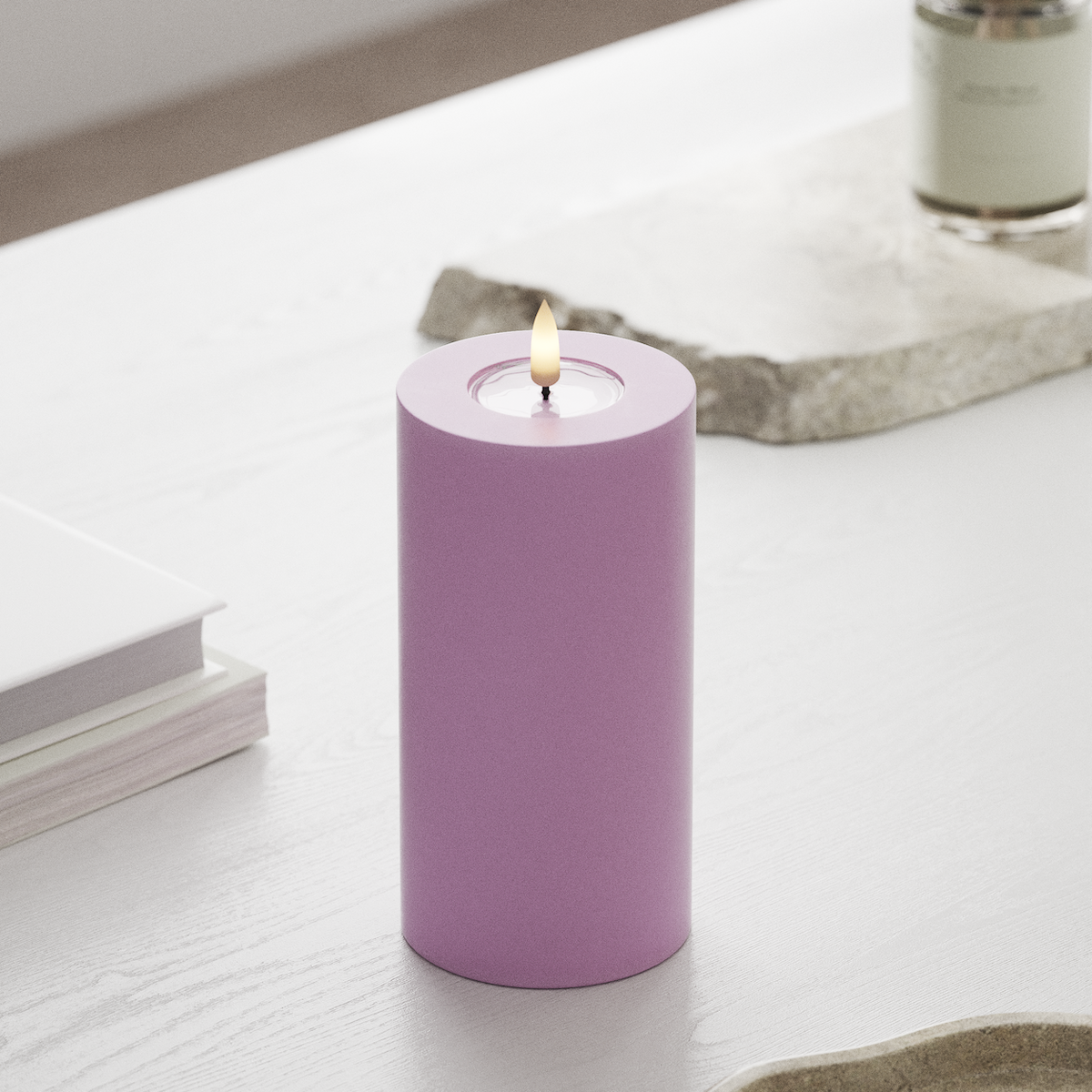 deluxe-homeart-blockkerzen-led-stumpenkerze-7-5x15-cm-lavendel image 3