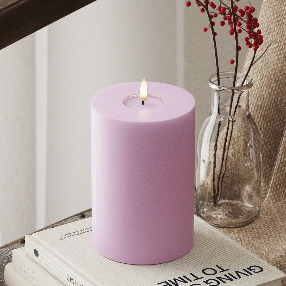 deluxe-homeart-blockkerzen-led-kerze-10x15cm-lavendel-real-flame image 1