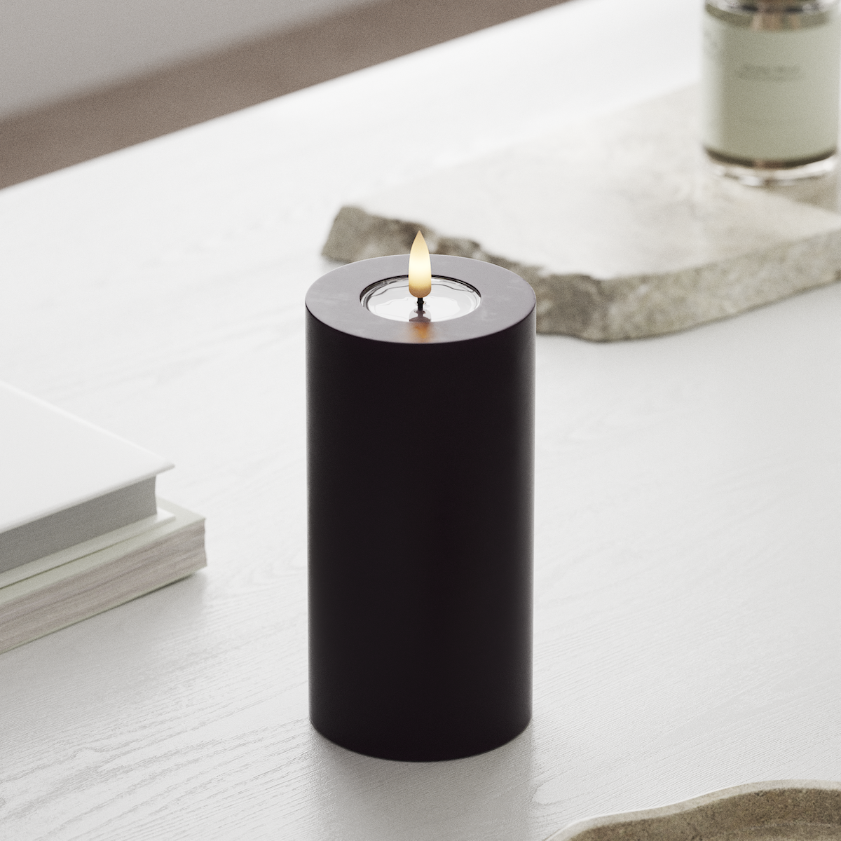 deluxe-homeart-blockkerzen-led-kerze-7-5x15-cm-dunkellila-flame image 3