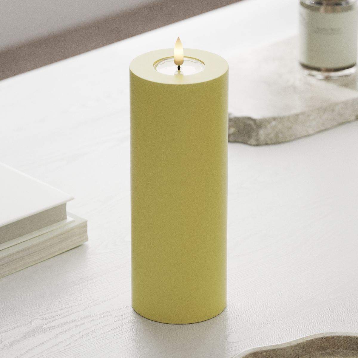 deluxe-homeart-blockkerzen-led-kerze-hellgelb-7-5x20-cm-real-flame image 3