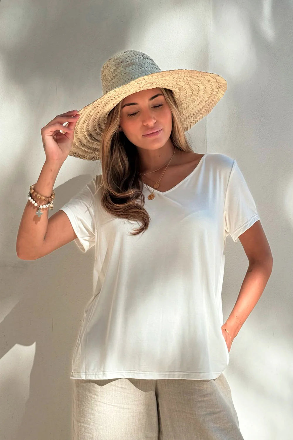 bypias-daily-bambus-t-shirt-wei-v-ausschnitt image 1