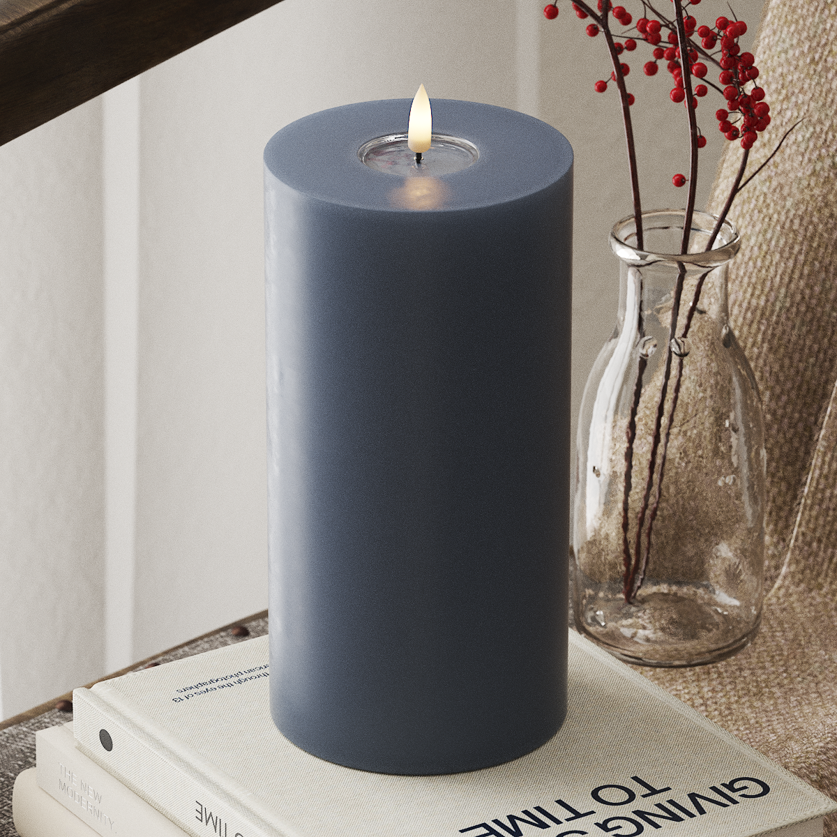 deluxe-homeart-blockkerzen-led-kerze-10x20-cm-eisblau-real-flame image 1