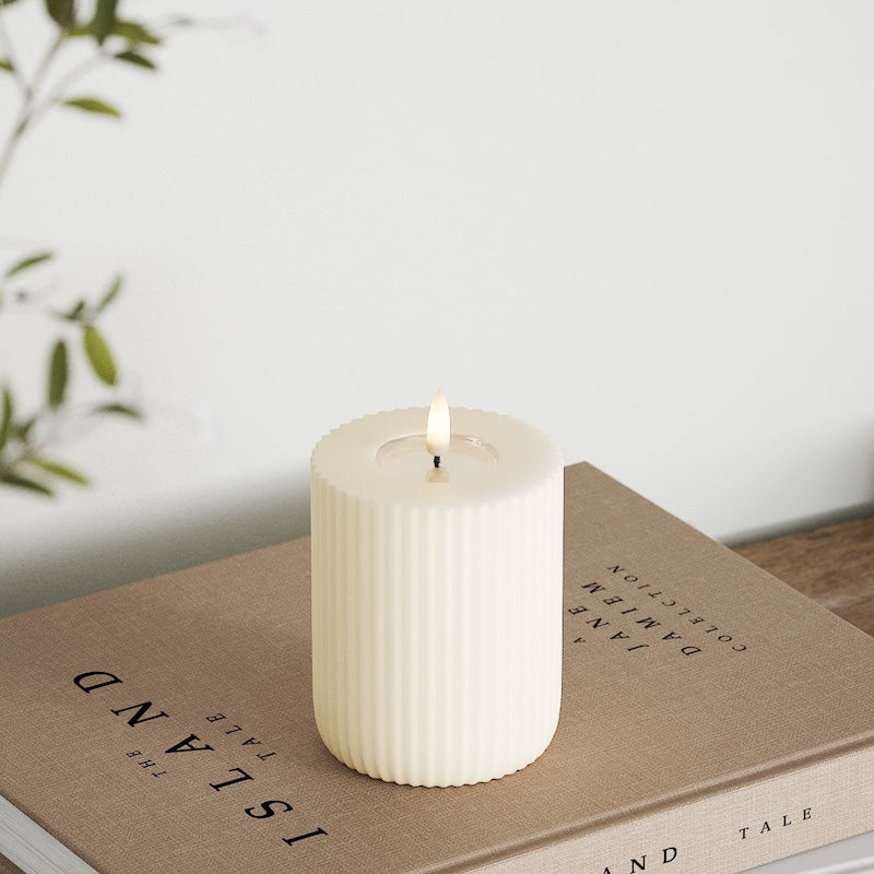 deluxe-homeart-solid-stripe-led-kerze-8x10-cm-creme-real-flame image 4