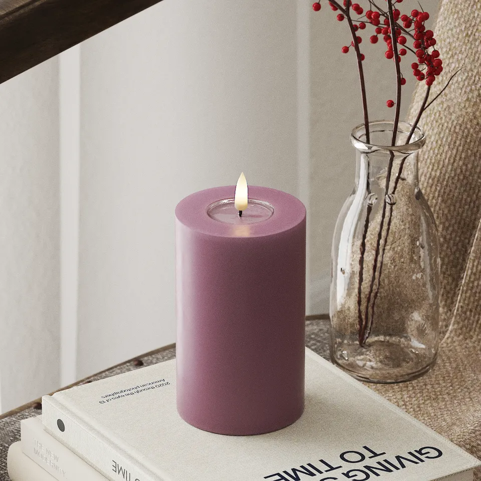 deluxe-homeart-blockkerzen-led-blockkerze-7-5x12-5cm-helllila-real-flame image 1