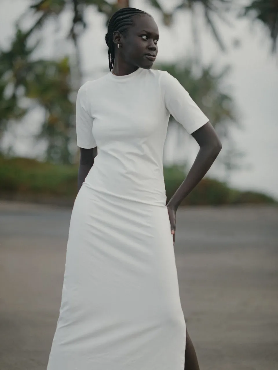 luciee-elbow-sleeve-bambus-kleid-elfenbein-figurbetont image 1