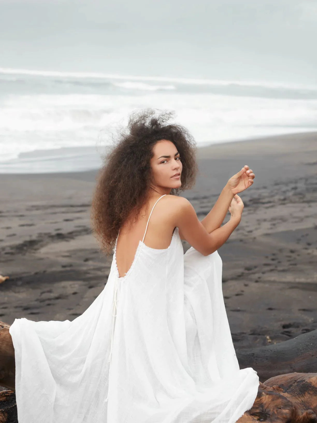 luciee-amphitrite-maxikleid-ecru-baumwolle-r-ckenfrei image 1