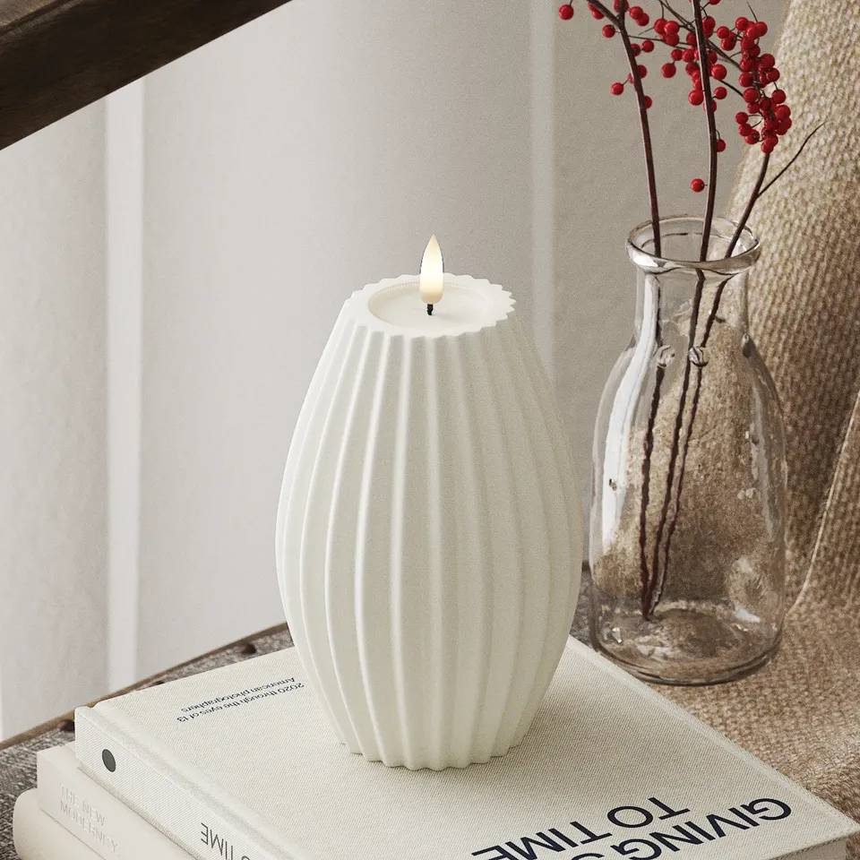 deluxe-homeart-rillenkerzen-led-kerze-10x15-cm-wei-real-flame image 1