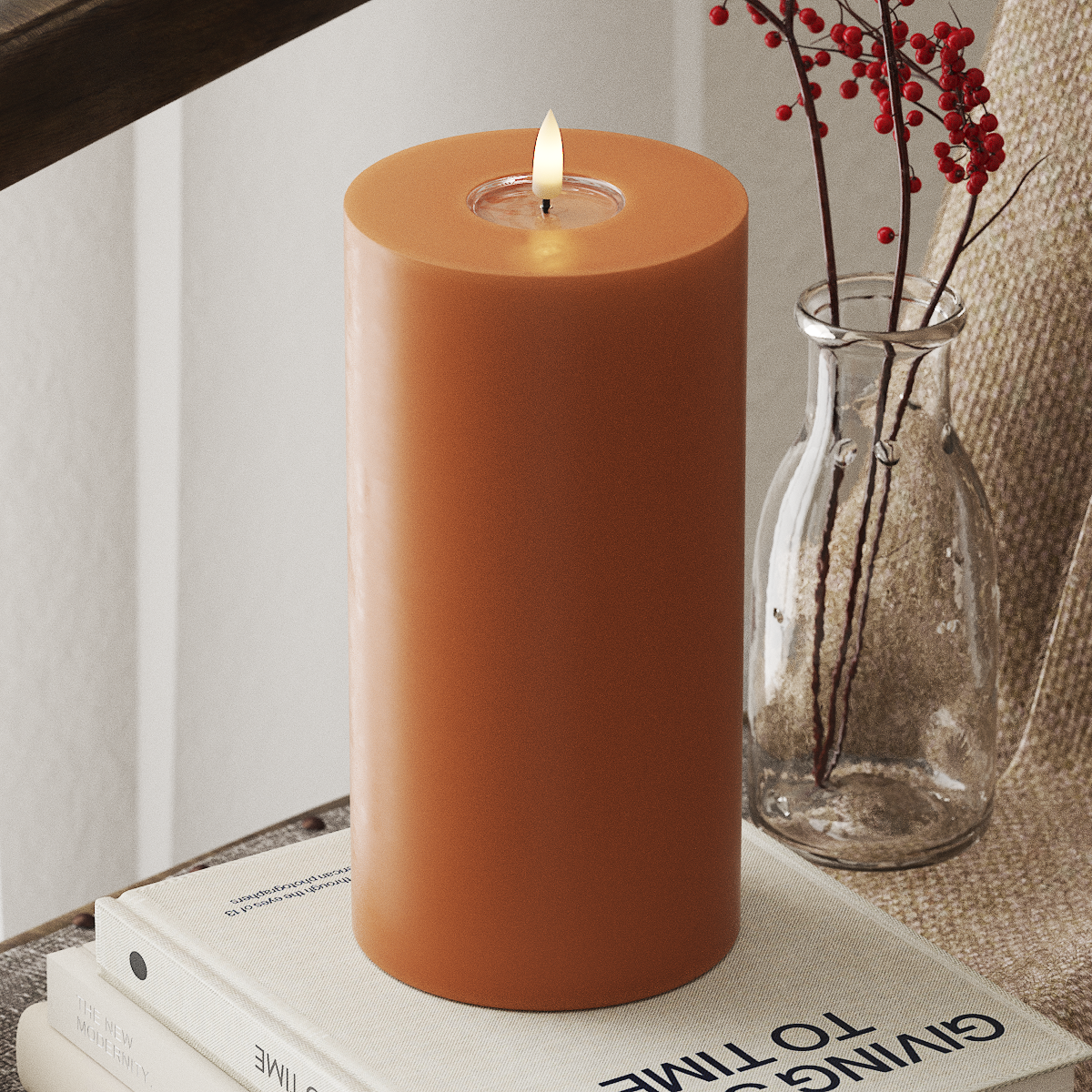 deluxe-homeart-blockkerzen-led-stumpenkerze-10x20cm-orange-real-flame image 1