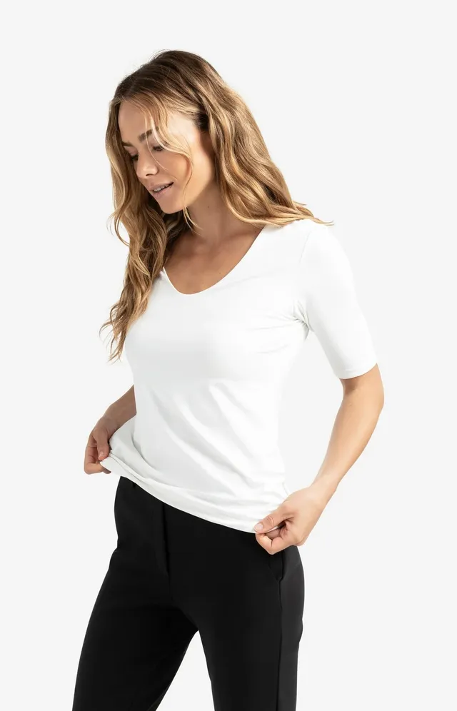 yaya-basic-t-shirt-v-ausschnitt-offwhite-tailliert image 1