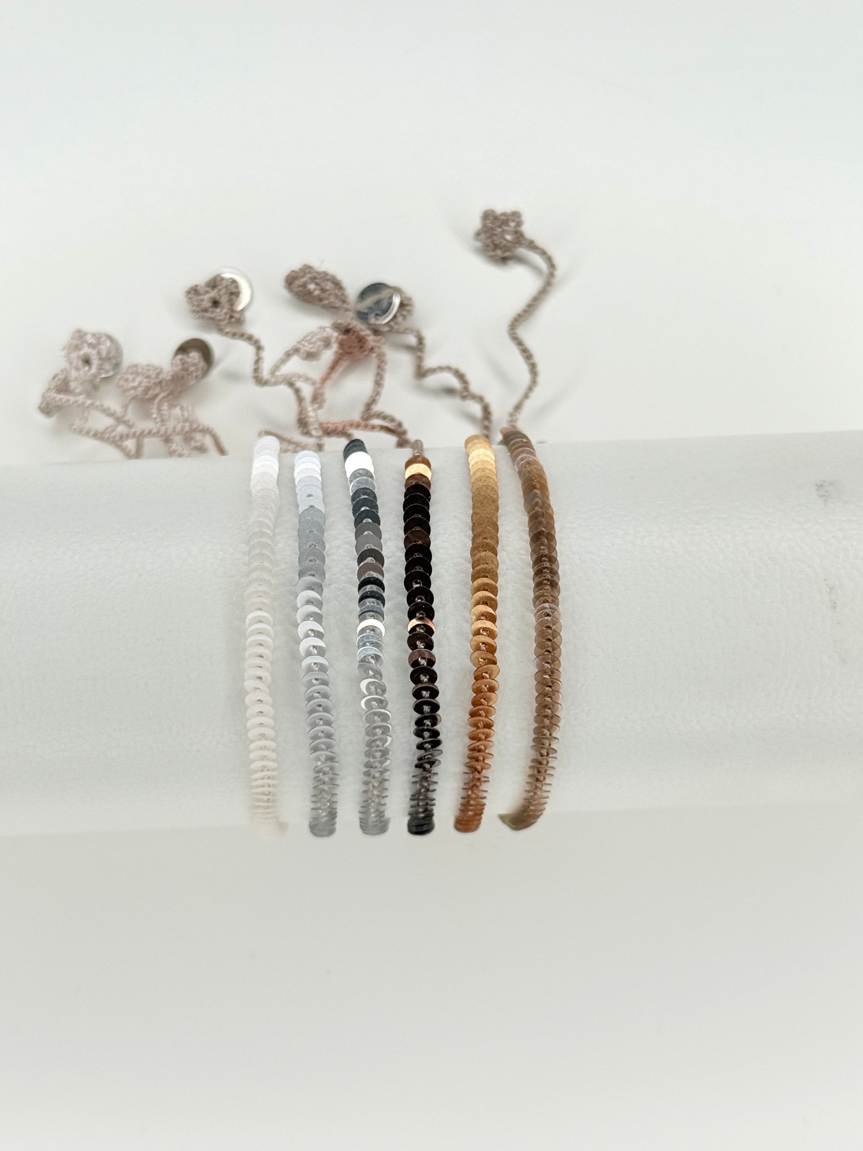 pam-h-kelarmband-mit-pailletten-verstellbar-wei image 1