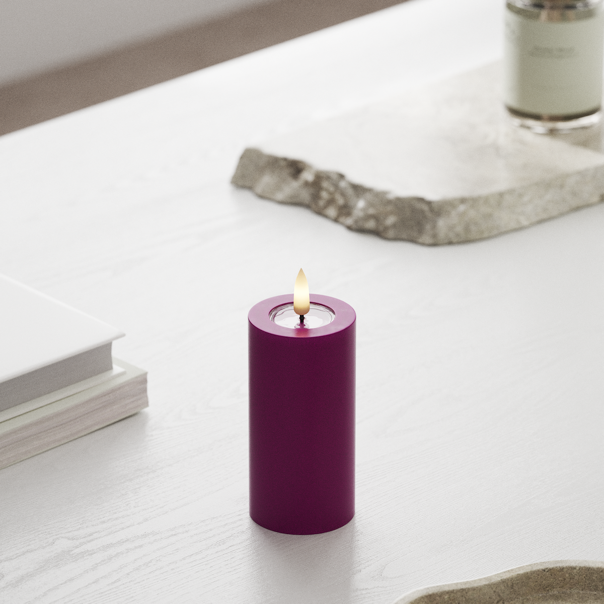 deluxe-homeart-blockkerzen-led-kerze-5x10-cm-violett-real-flame image 3