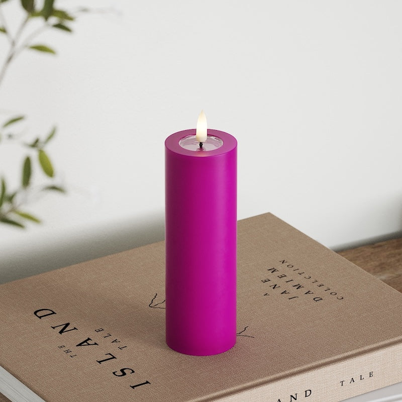 deluxe-homeart-led-blockkerze-5x15-cm-violett-3d-flamme image 4