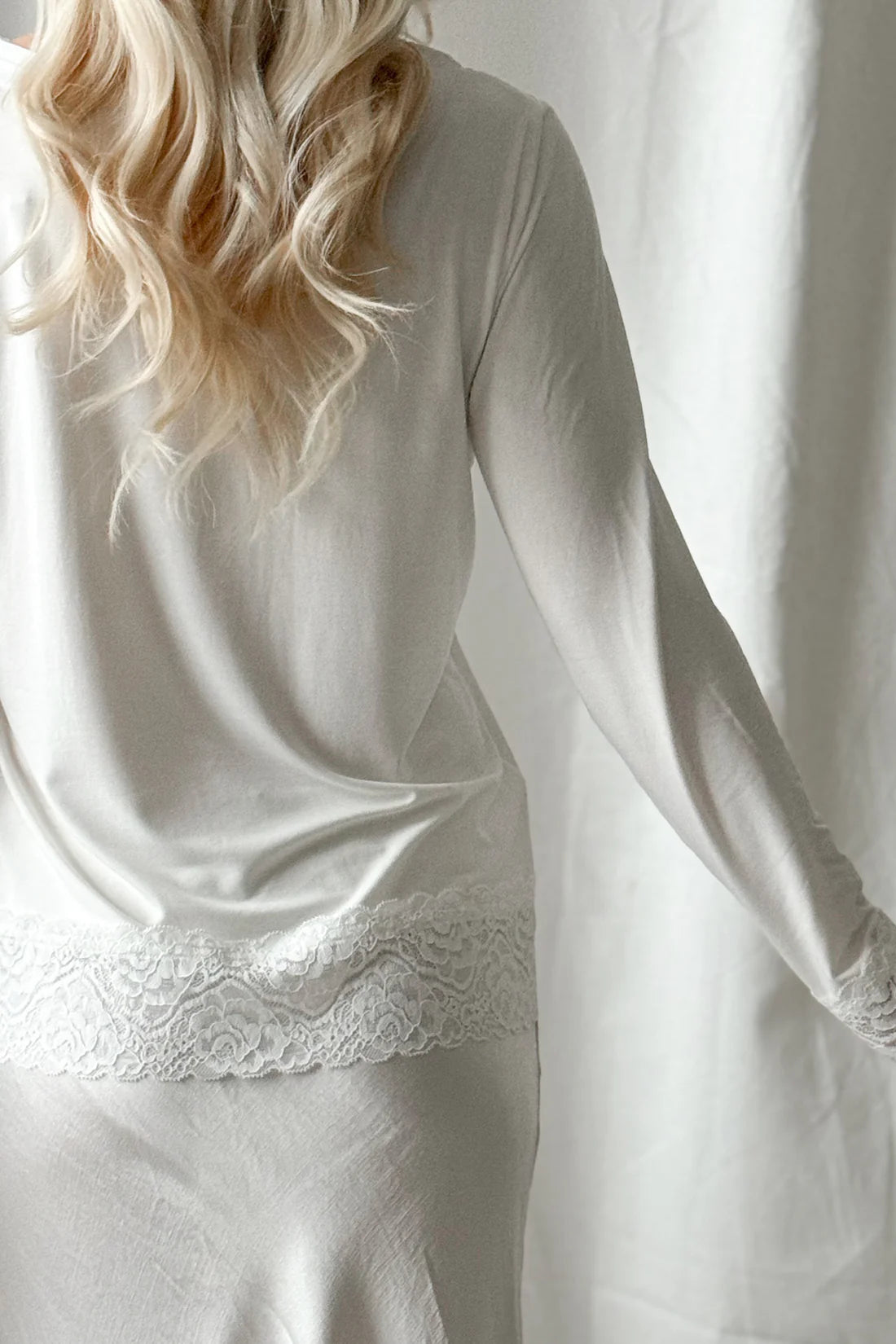 bypias-shirt-divine-bambus-langarmshirt-wei-spitze image 2