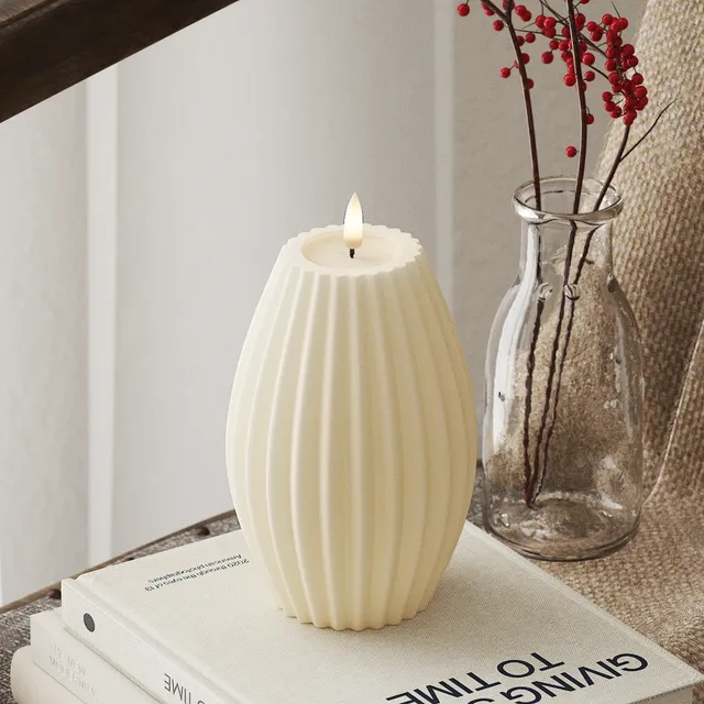 deluxe-homeart-rillenkerzen-led-kerze-10x15-cm-creme-real-flame image 1
