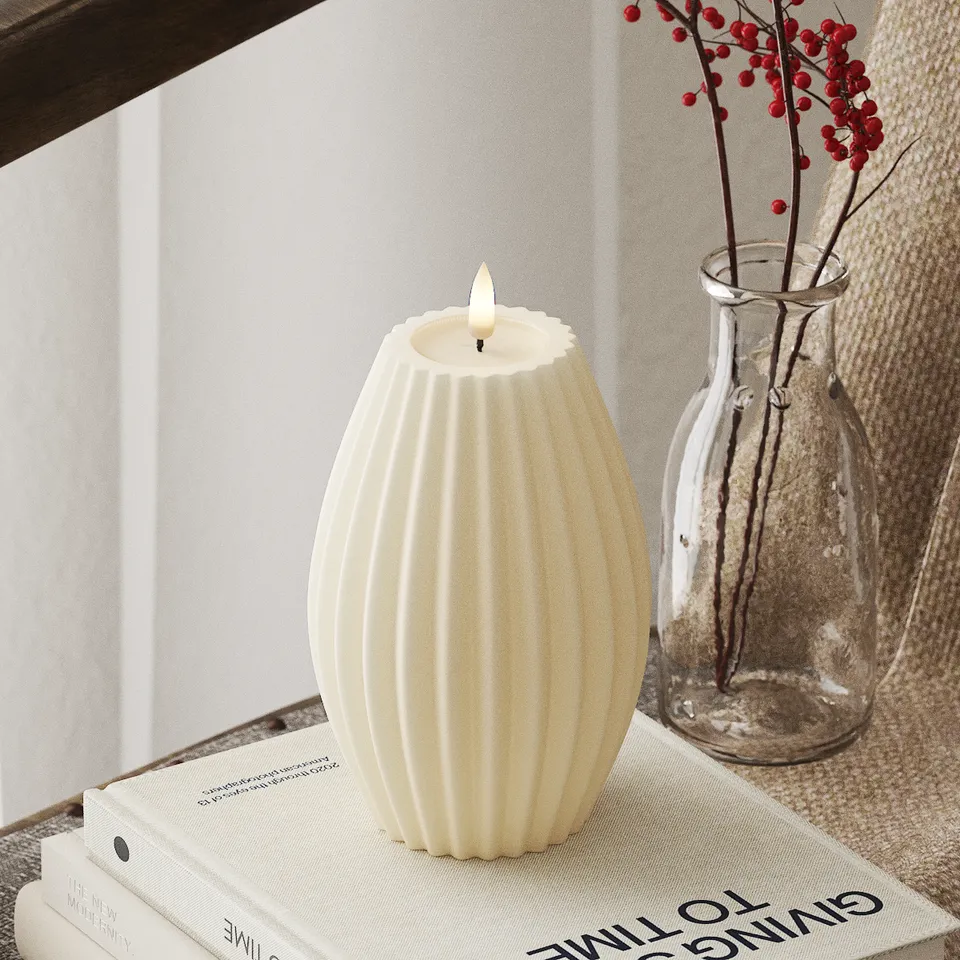 deluxe-homeart-rillenkerzen-led-kerze-10x15-cm-creme-real-flame image 1