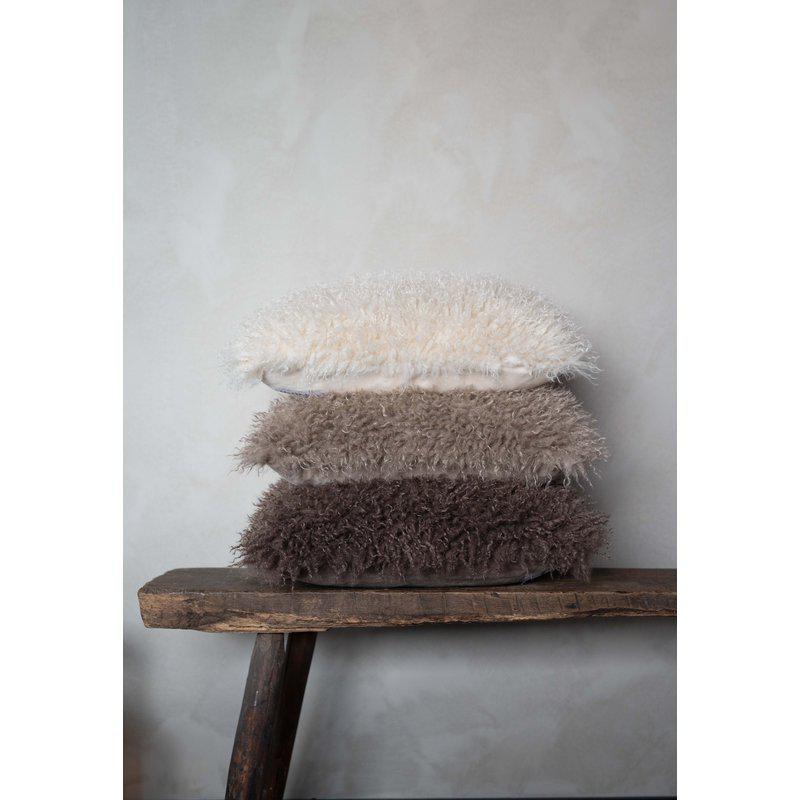 fondaco-curly-kissenbezug-48x48-braun-lammfelloptik image 3